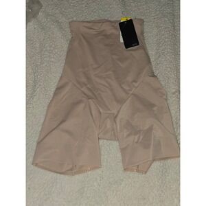 TC‎ Total Comfort Total Control Shapewear Smoothing Shorts Nude Medium